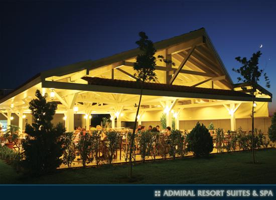 CRYSTAL ADMiRAL RESORT SUITES & SPA