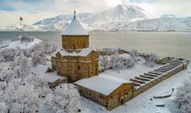 Yılbaşı Uçakla Doğu Ekspresi Rotasında Van-Kars-Erzurum-Palandöken Kayak Merkezi (5 Gün-4 Gece)